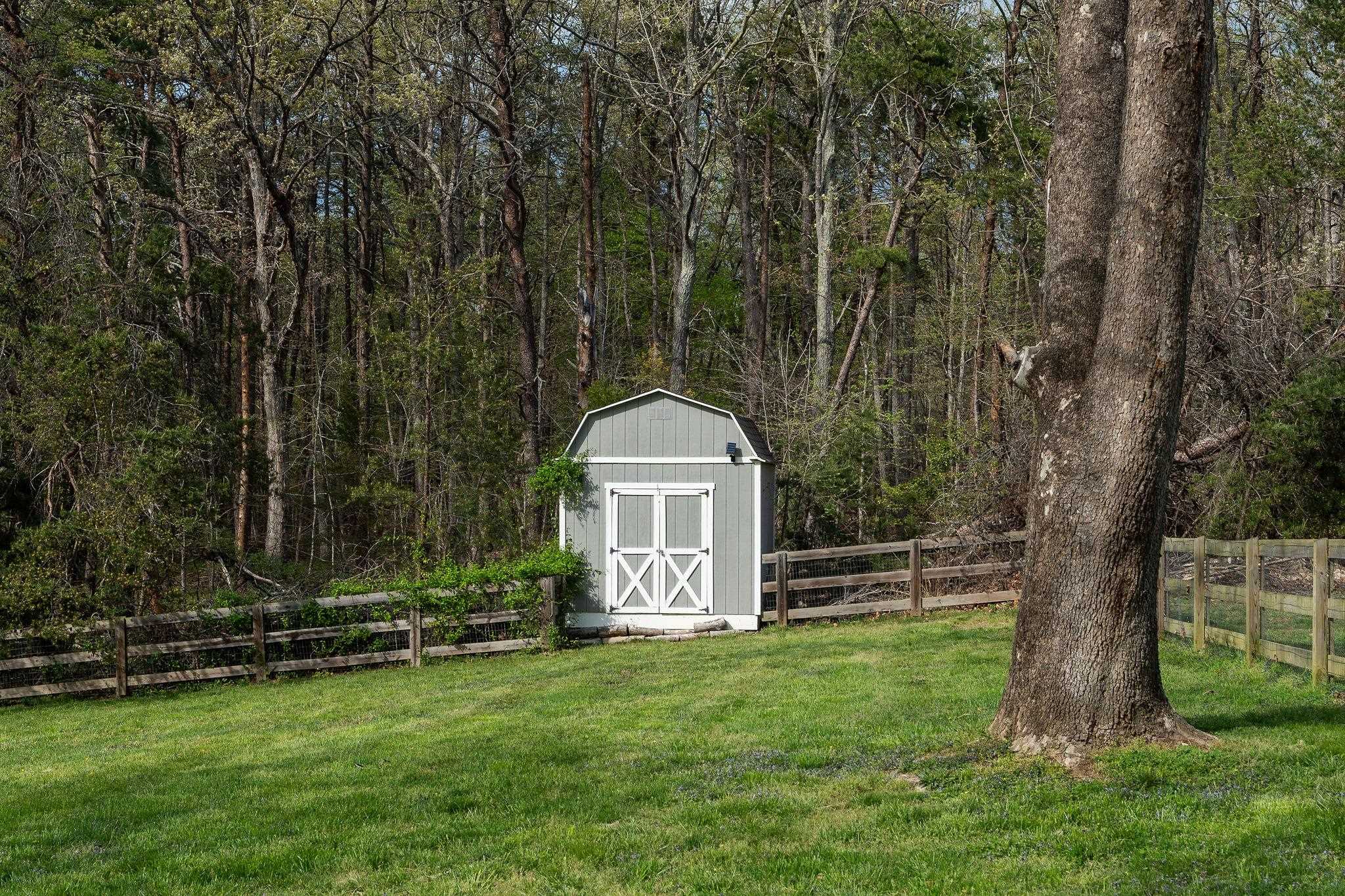 1628 BLACK CAT RD