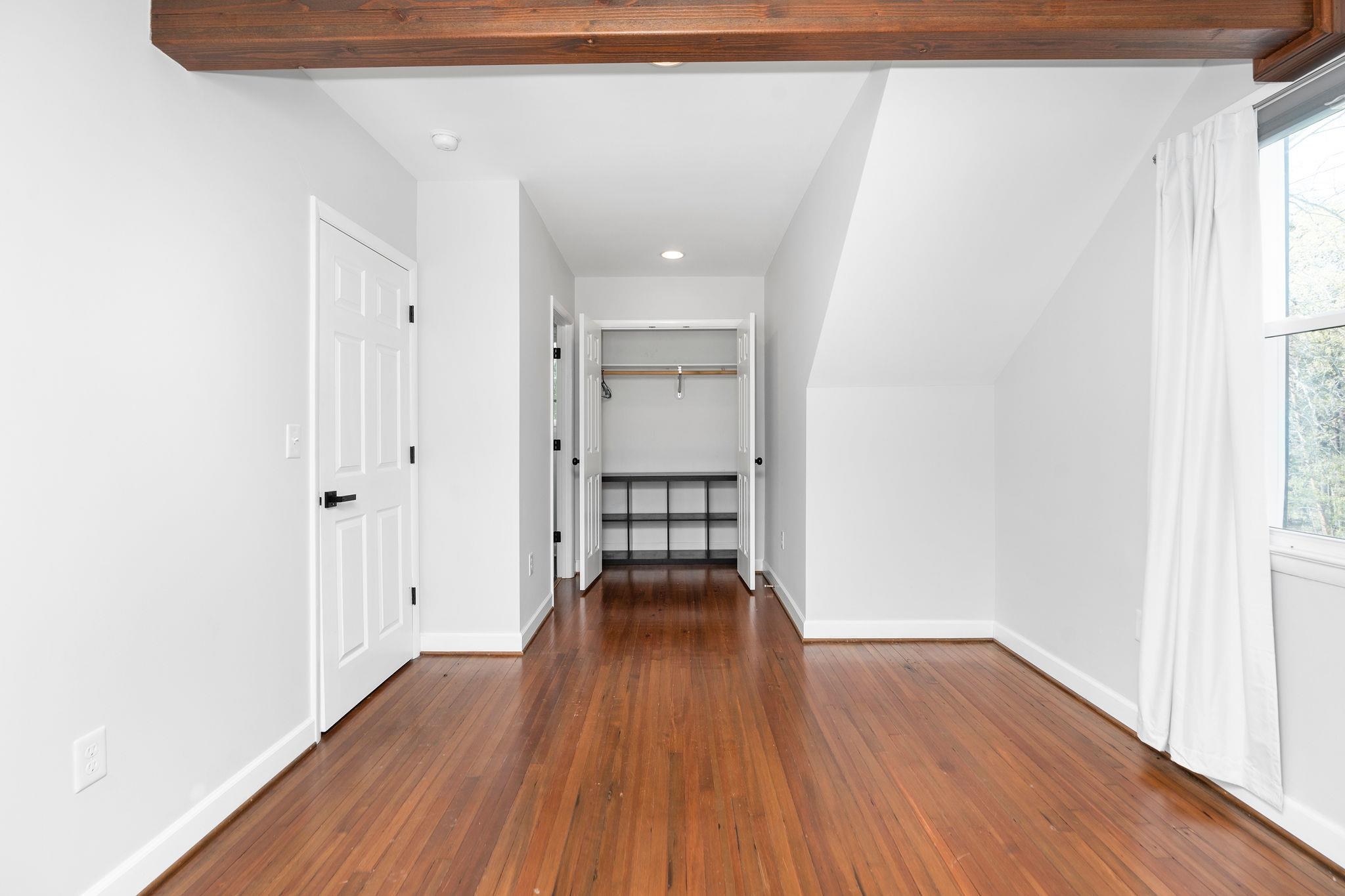 1628 BLACK CAT RD