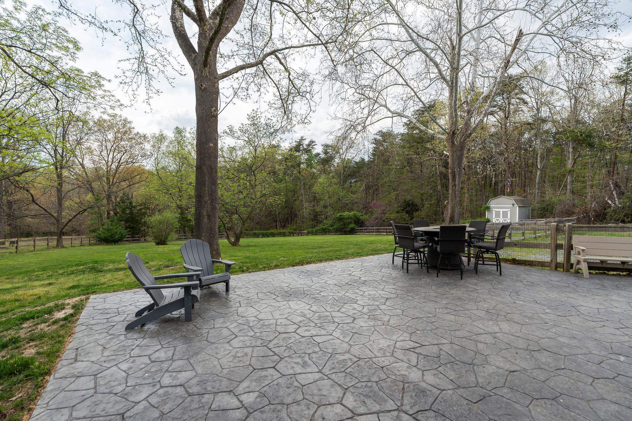 1628 BLACK CAT RD