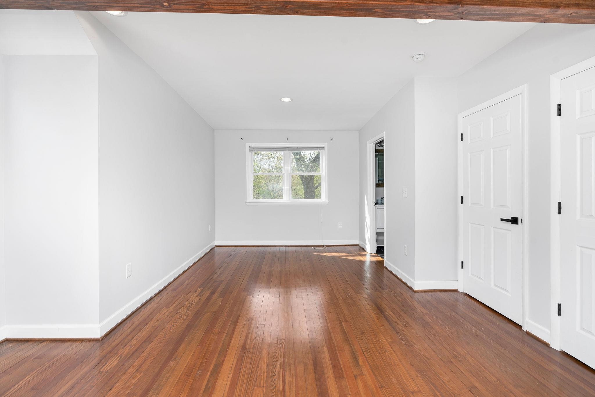 1628 BLACK CAT RD