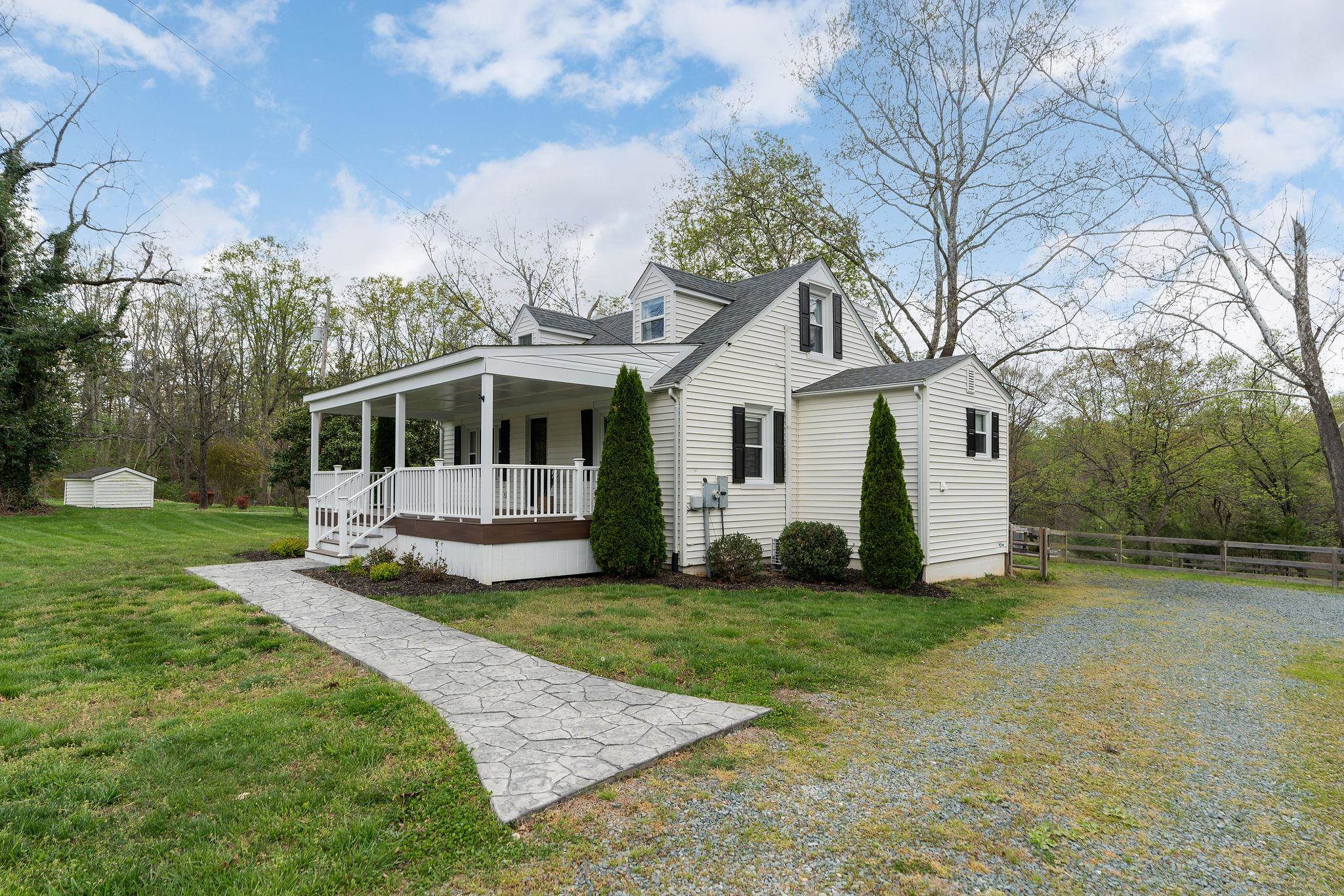 1628 BLACK CAT RD