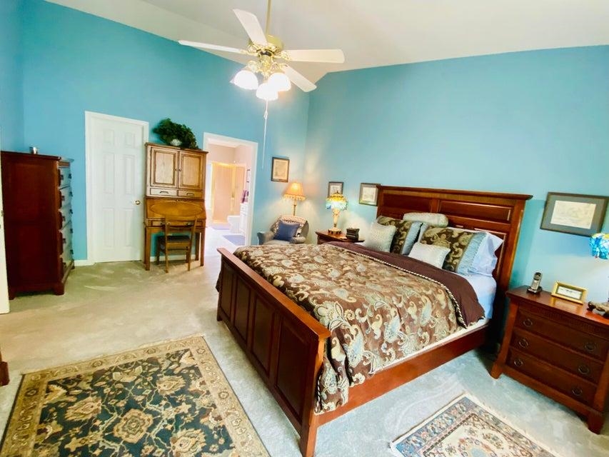 255 EMERALD DR