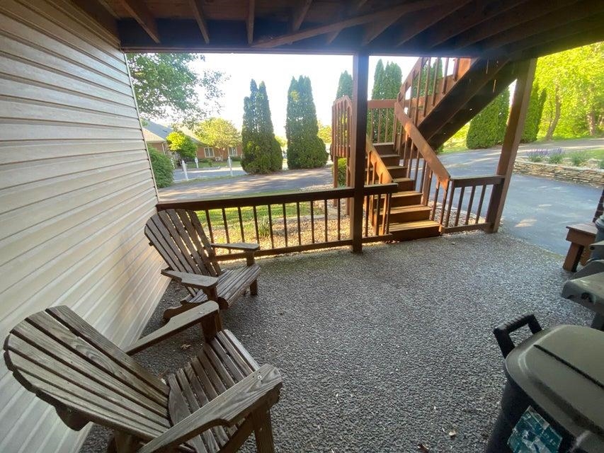 255 EMERALD DR