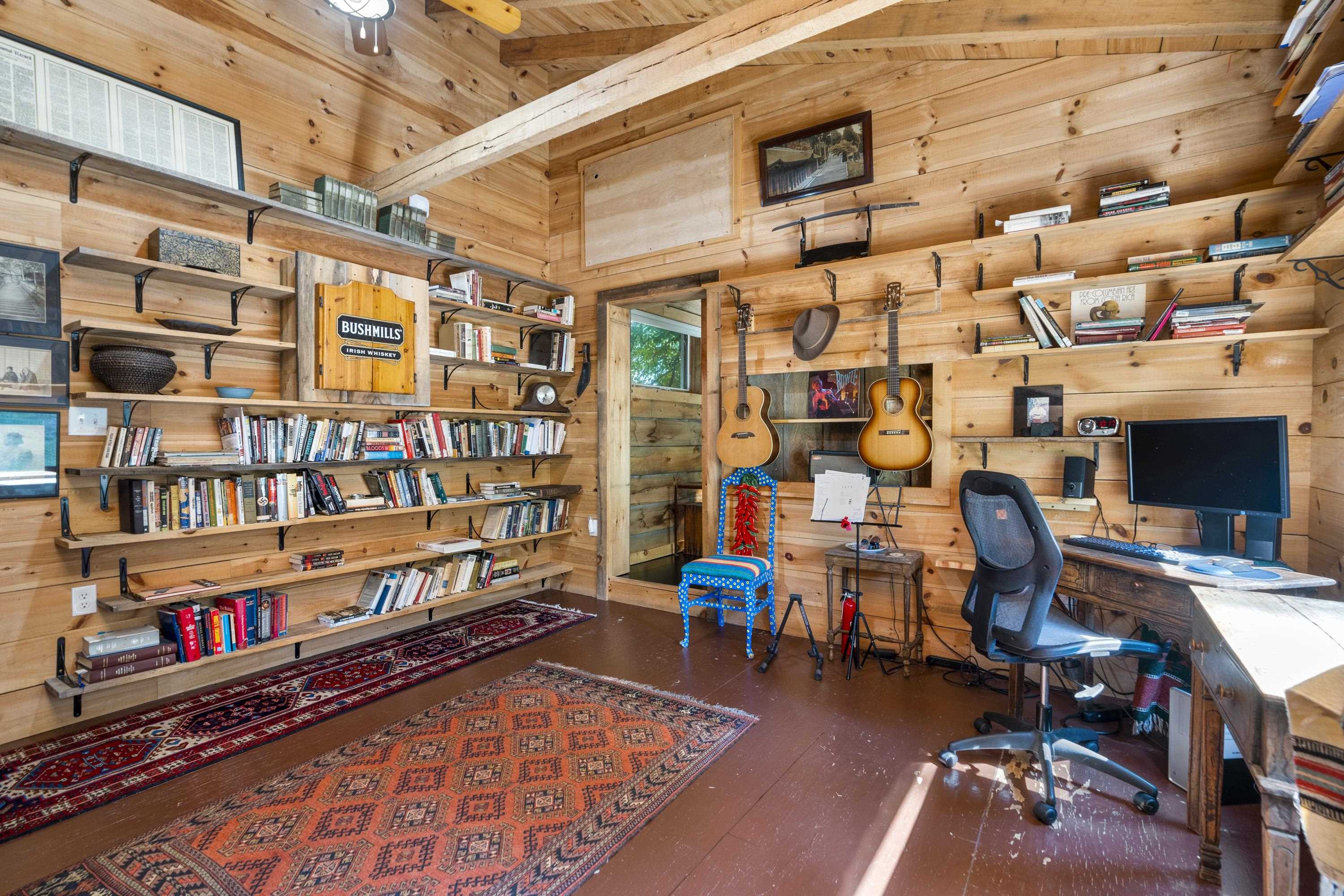 801 BROADHEAD SCHOOL RD