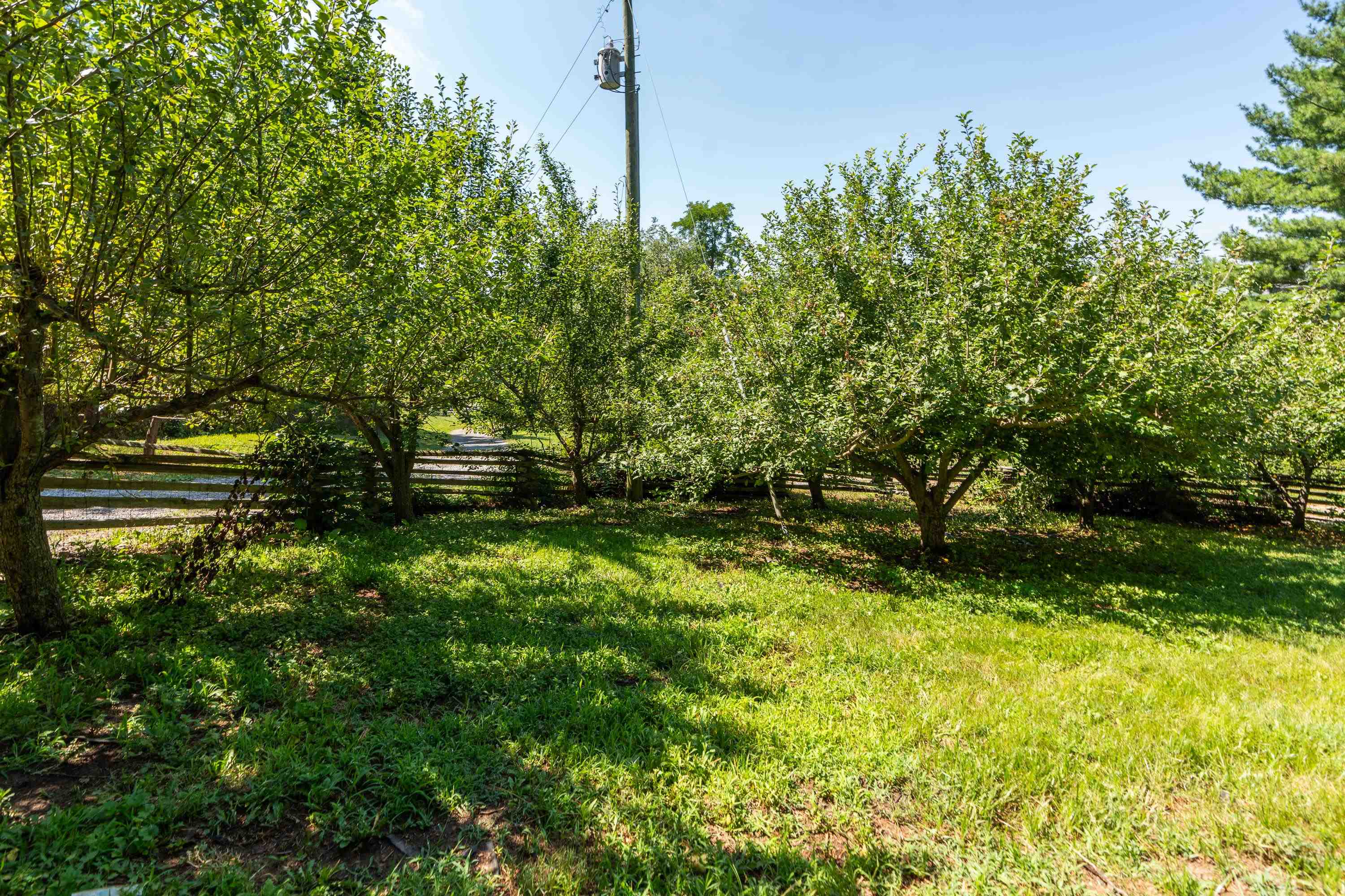 801 BROADHEAD SCHOOL RD