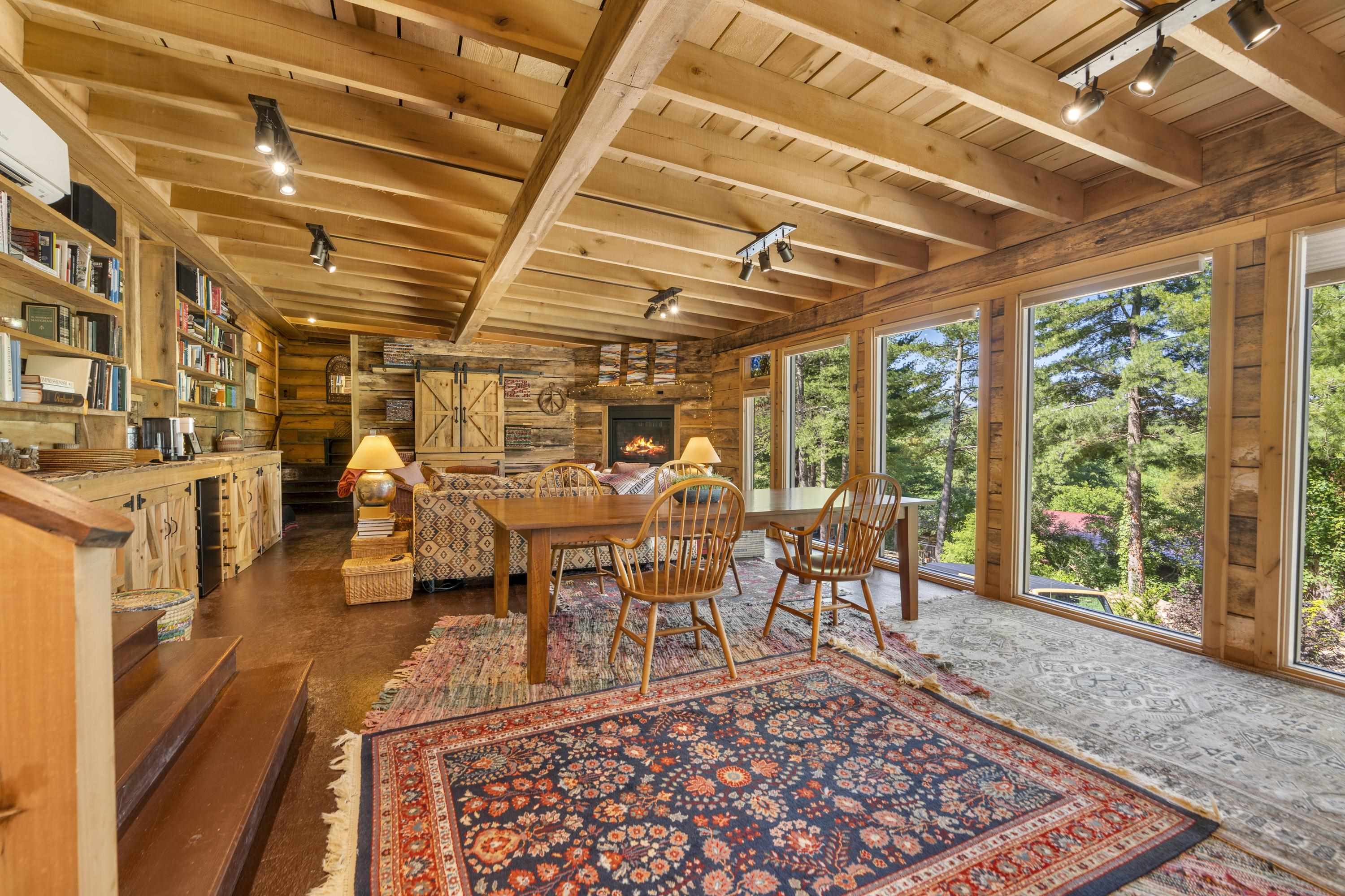 801 BROADHEAD SCHOOL RD