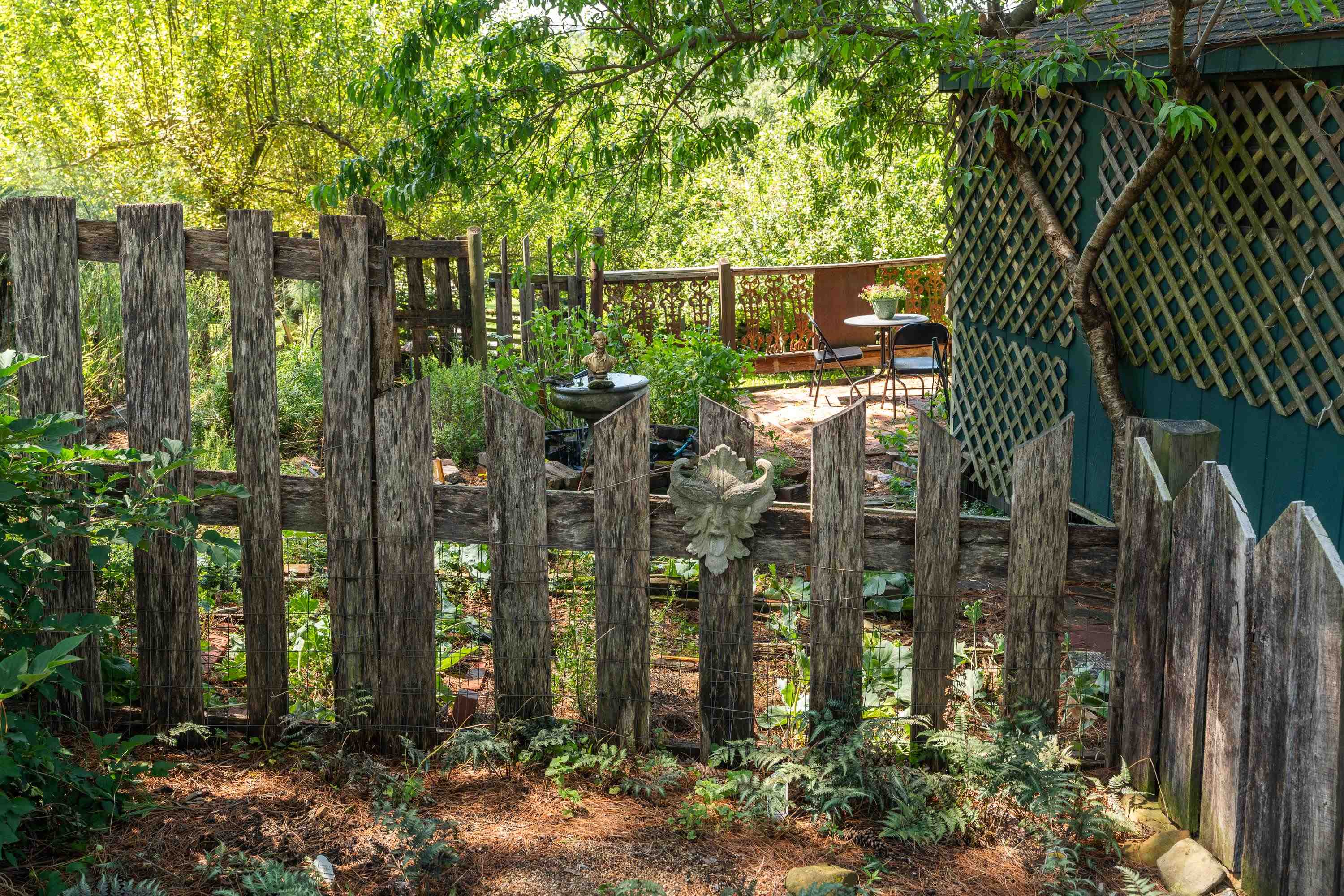 801 BROADHEAD SCHOOL RD