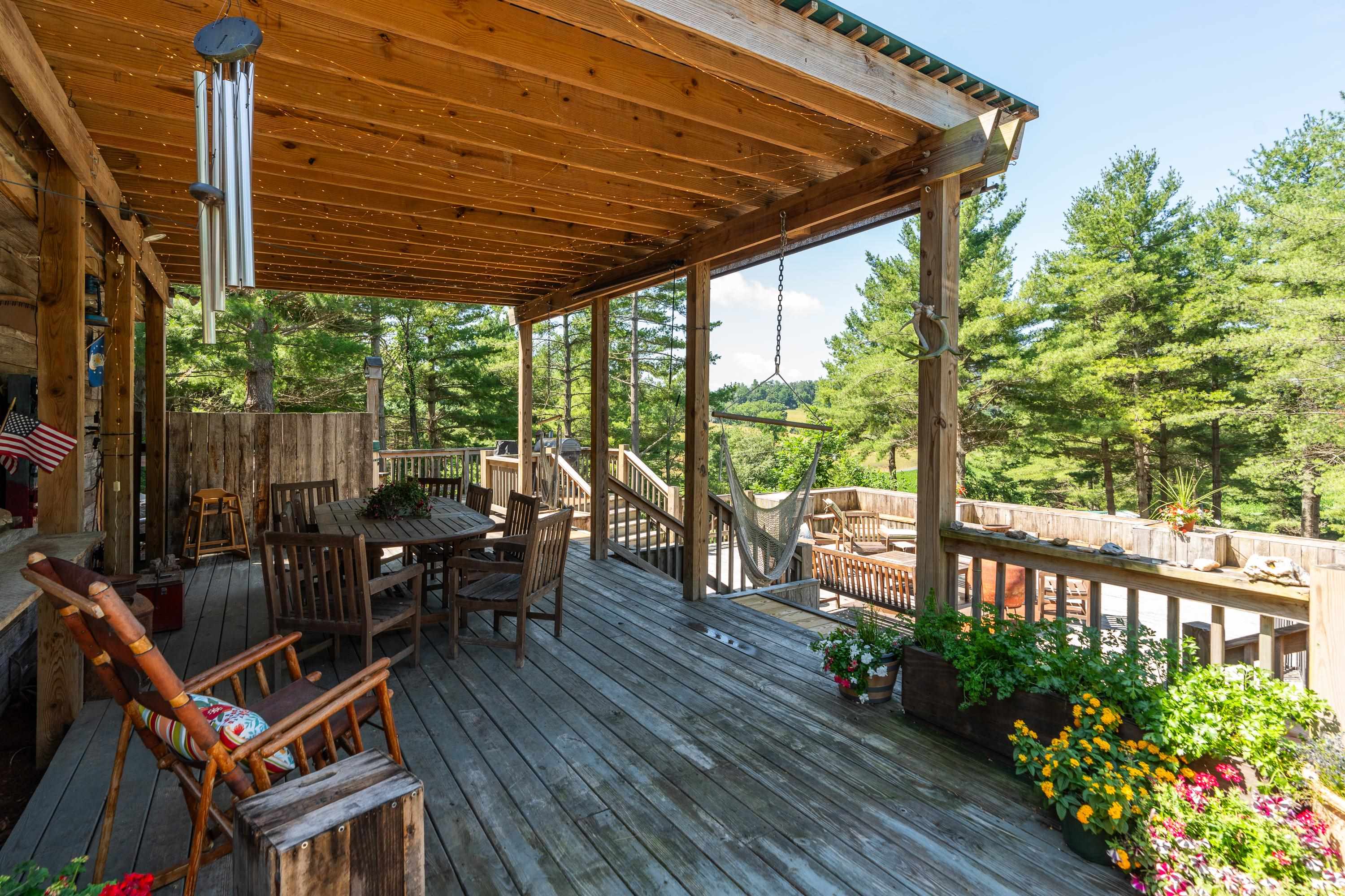 801 BROADHEAD SCHOOL RD