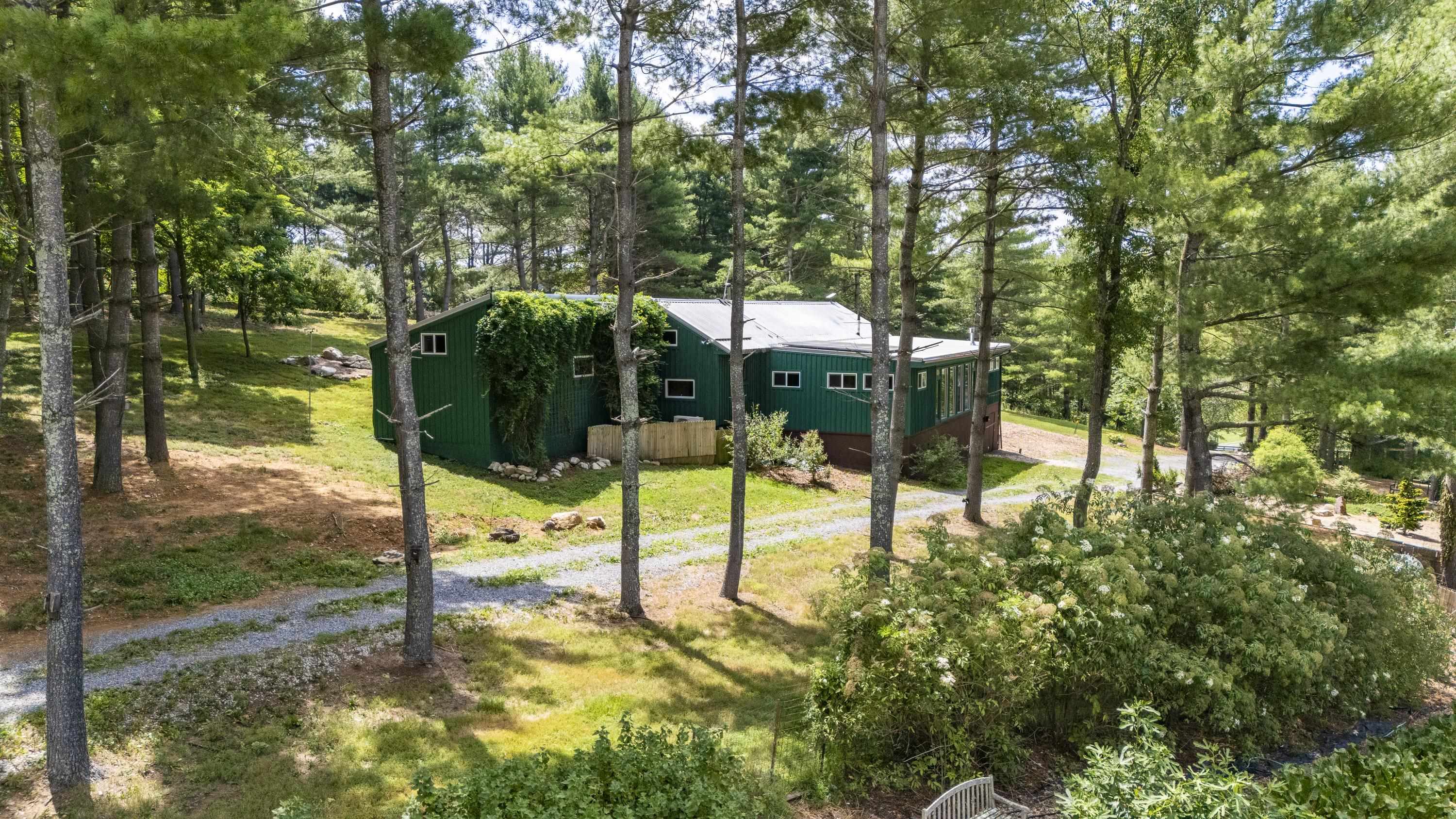 801 BROADHEAD SCHOOL RD