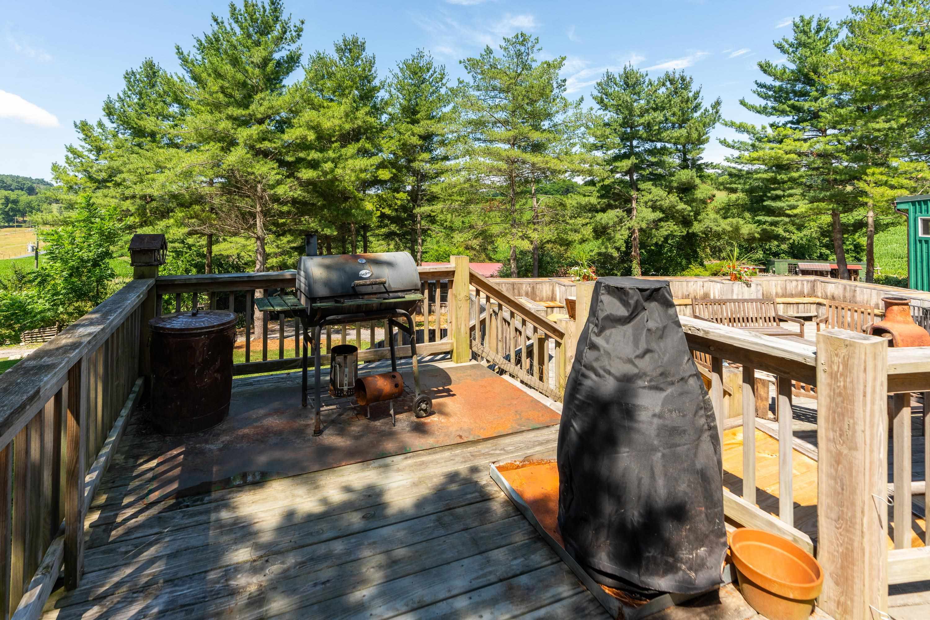 801 BROADHEAD SCHOOL RD