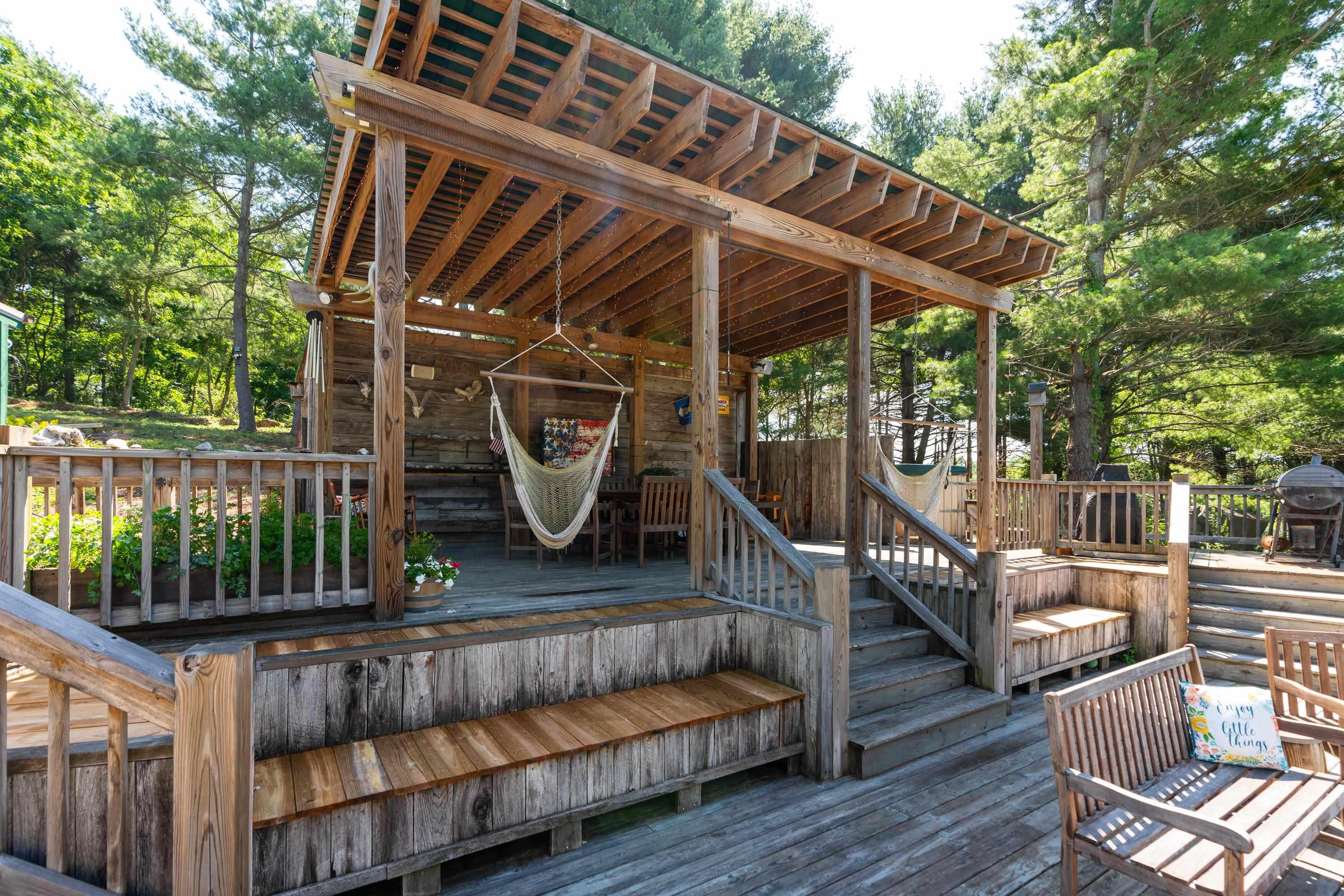 801 BROADHEAD SCHOOL RD