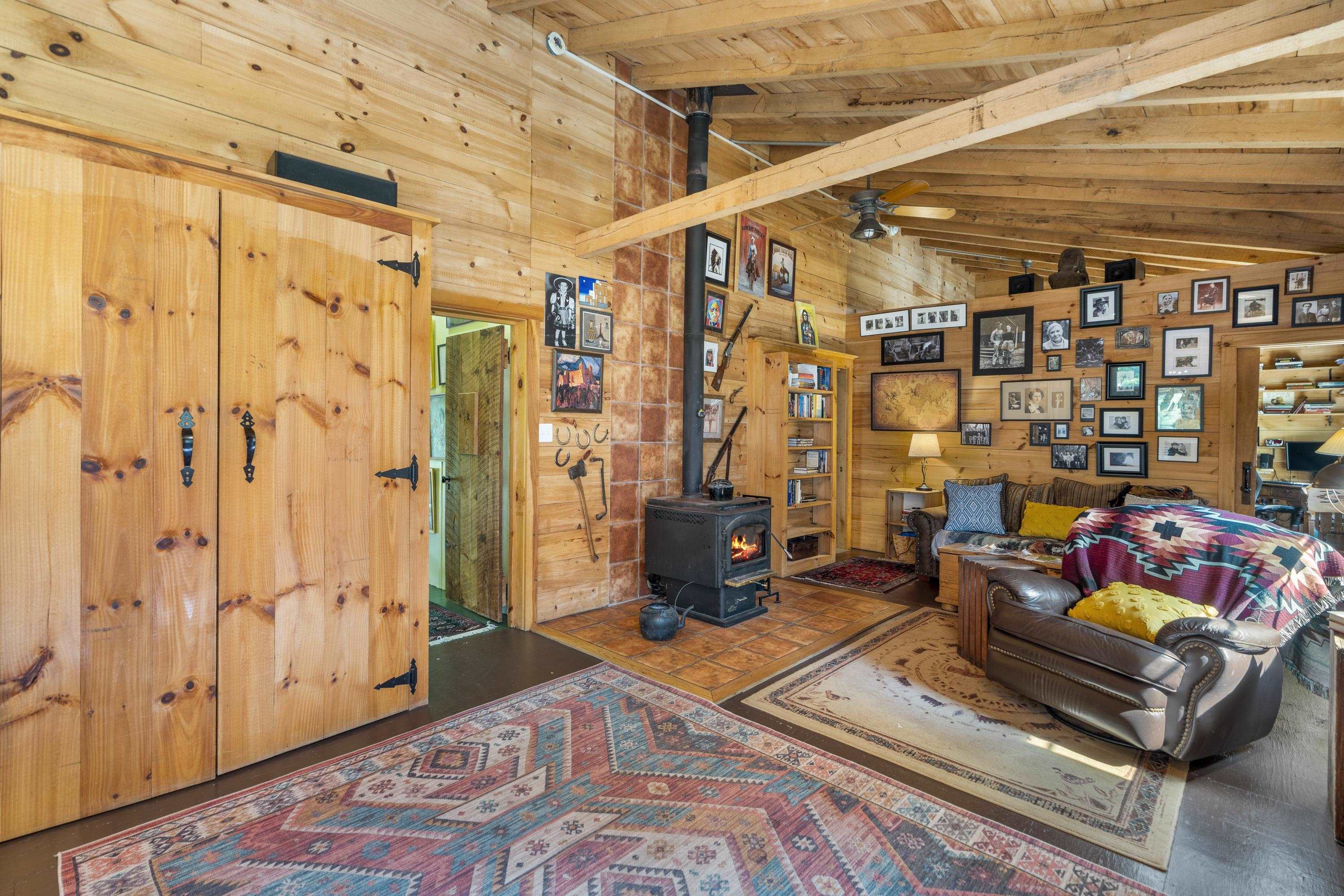 801 BROADHEAD SCHOOL RD