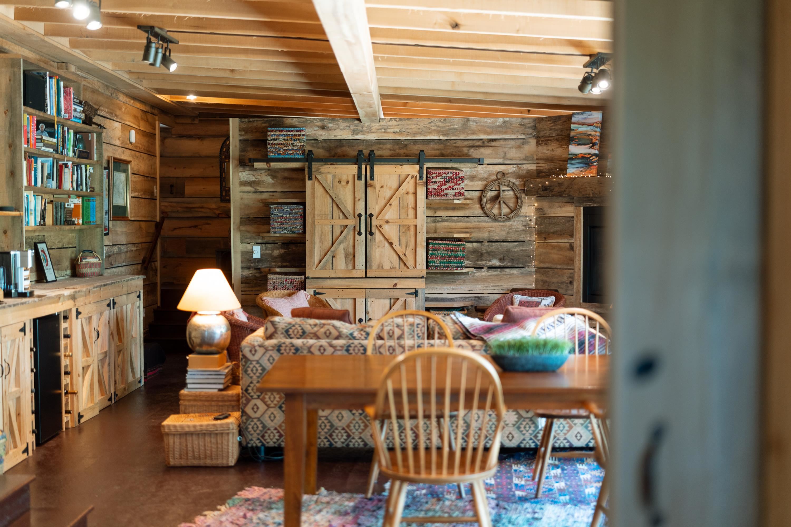 801 BROADHEAD SCHOOL RD