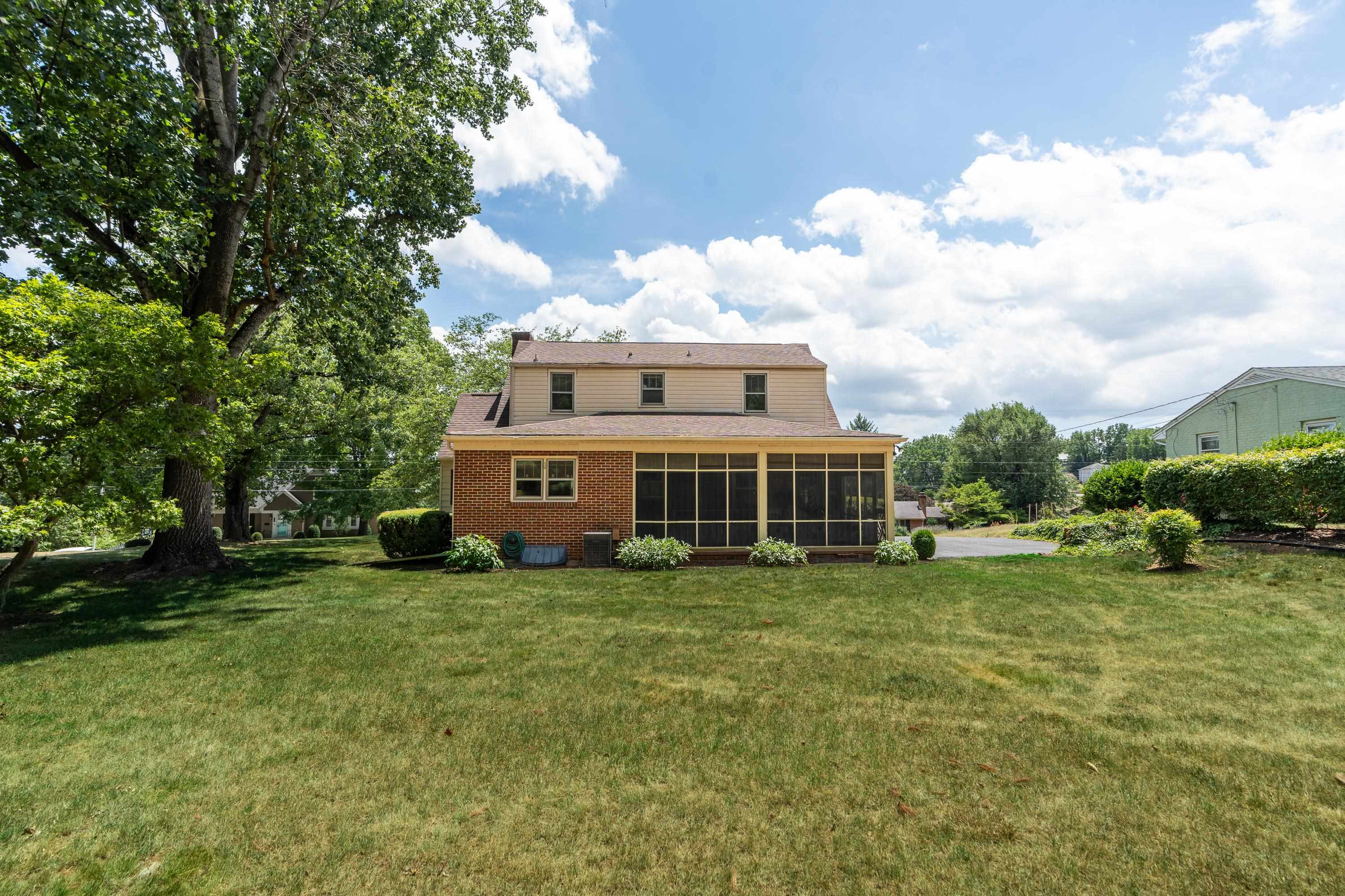 1016 WESTMORELAND DR
