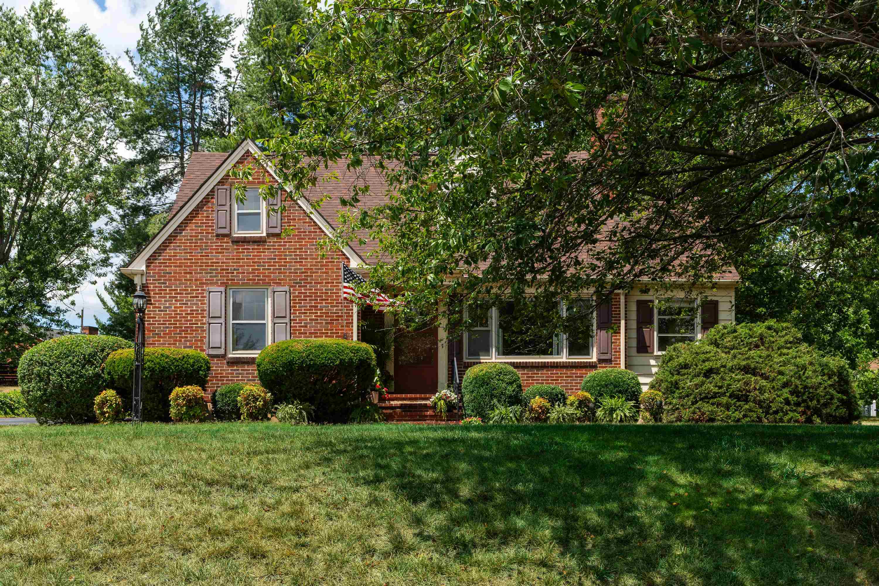 1016 WESTMORELAND DR