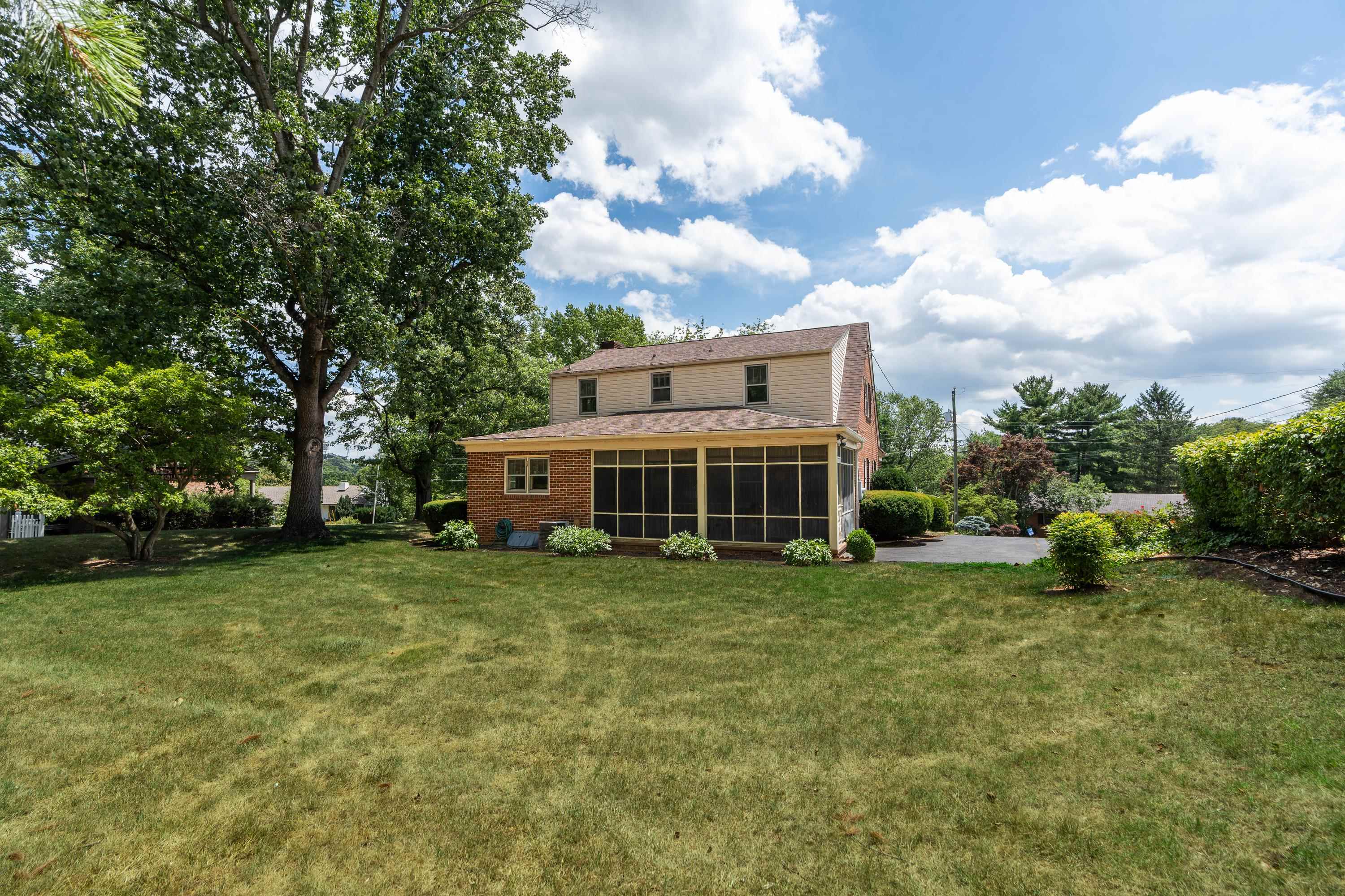 1016 WESTMORELAND DR