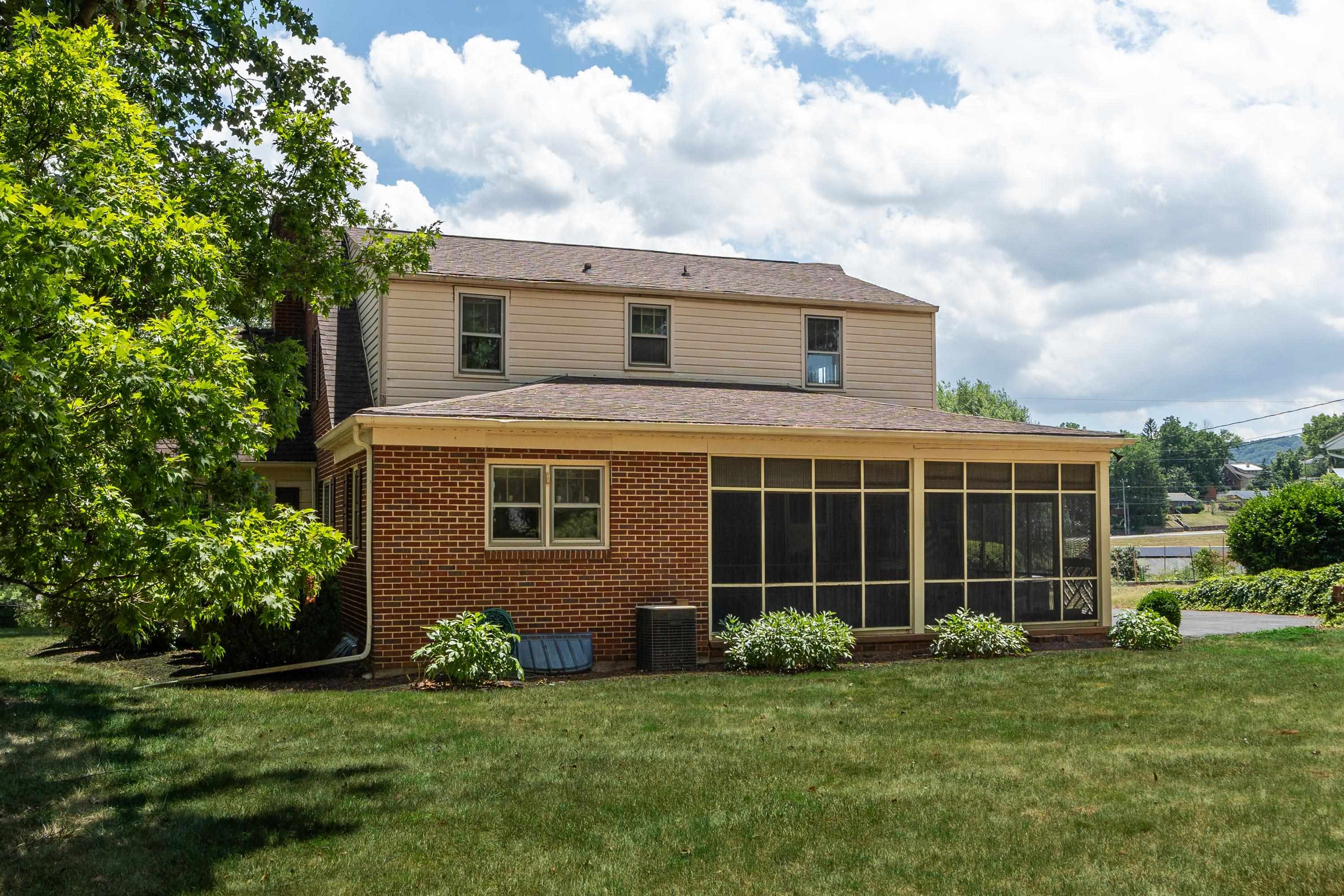 1016 WESTMORELAND DR