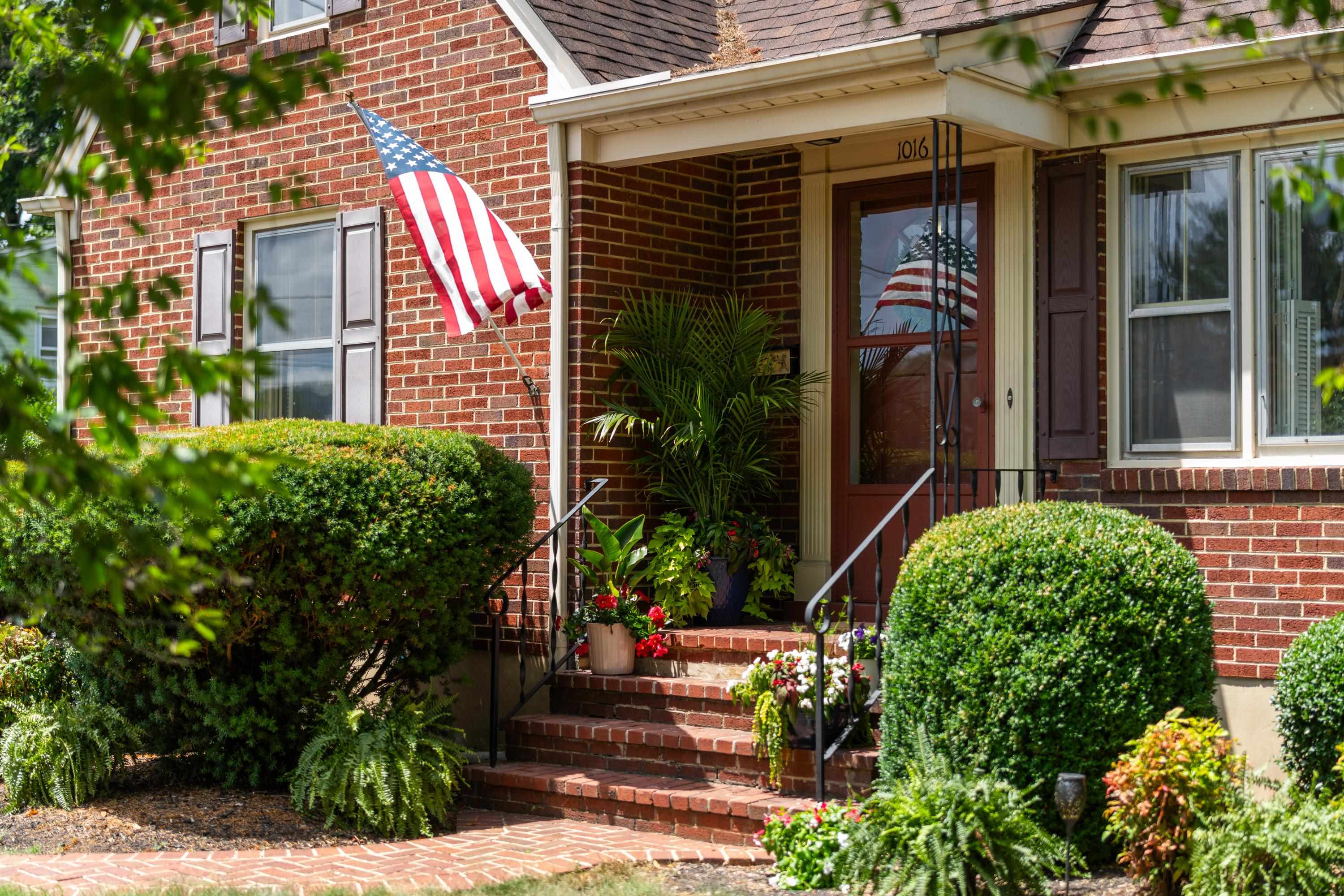 1016 WESTMORELAND DR