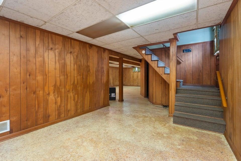 48 ROUND HILL SCHOOL RD