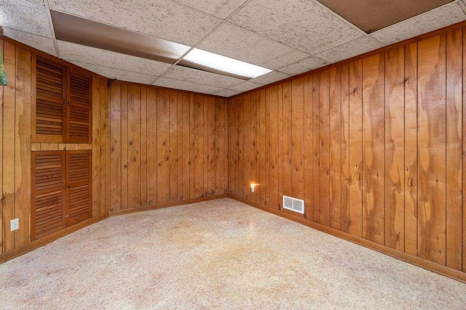 48 ROUND HILL SCHOOL RD