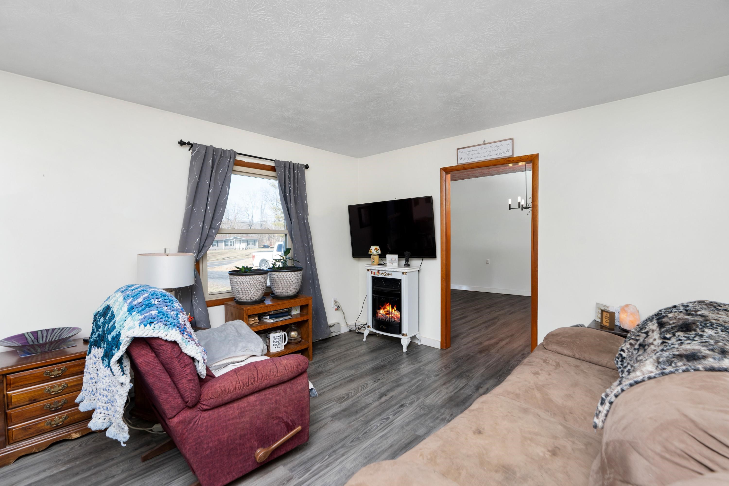 558 GALENA RD