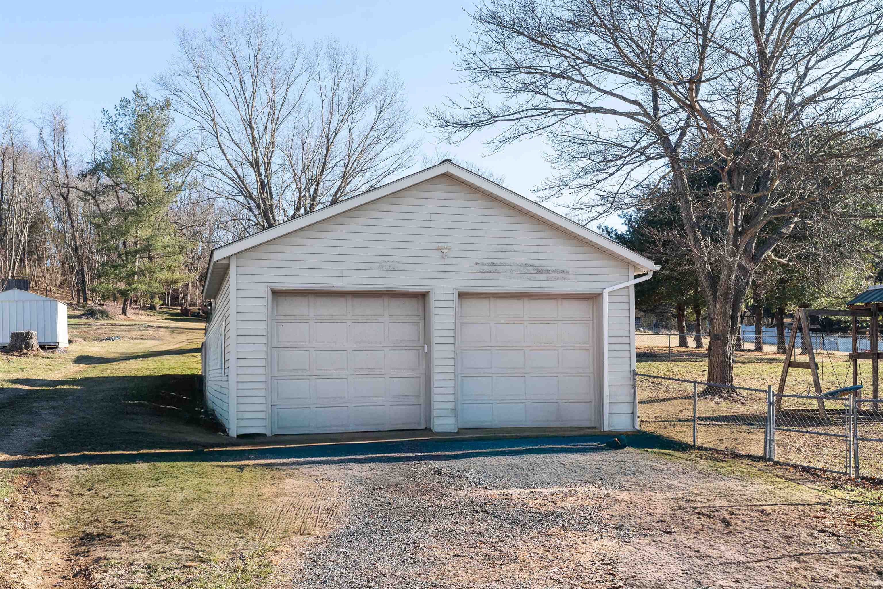 558 GALENA RD