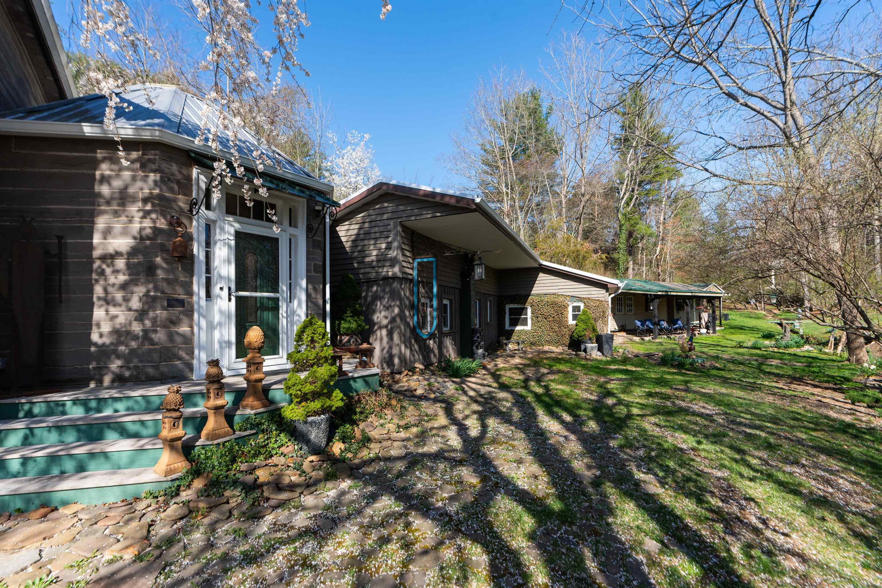 2665 DEERFIELD VALLEY RD