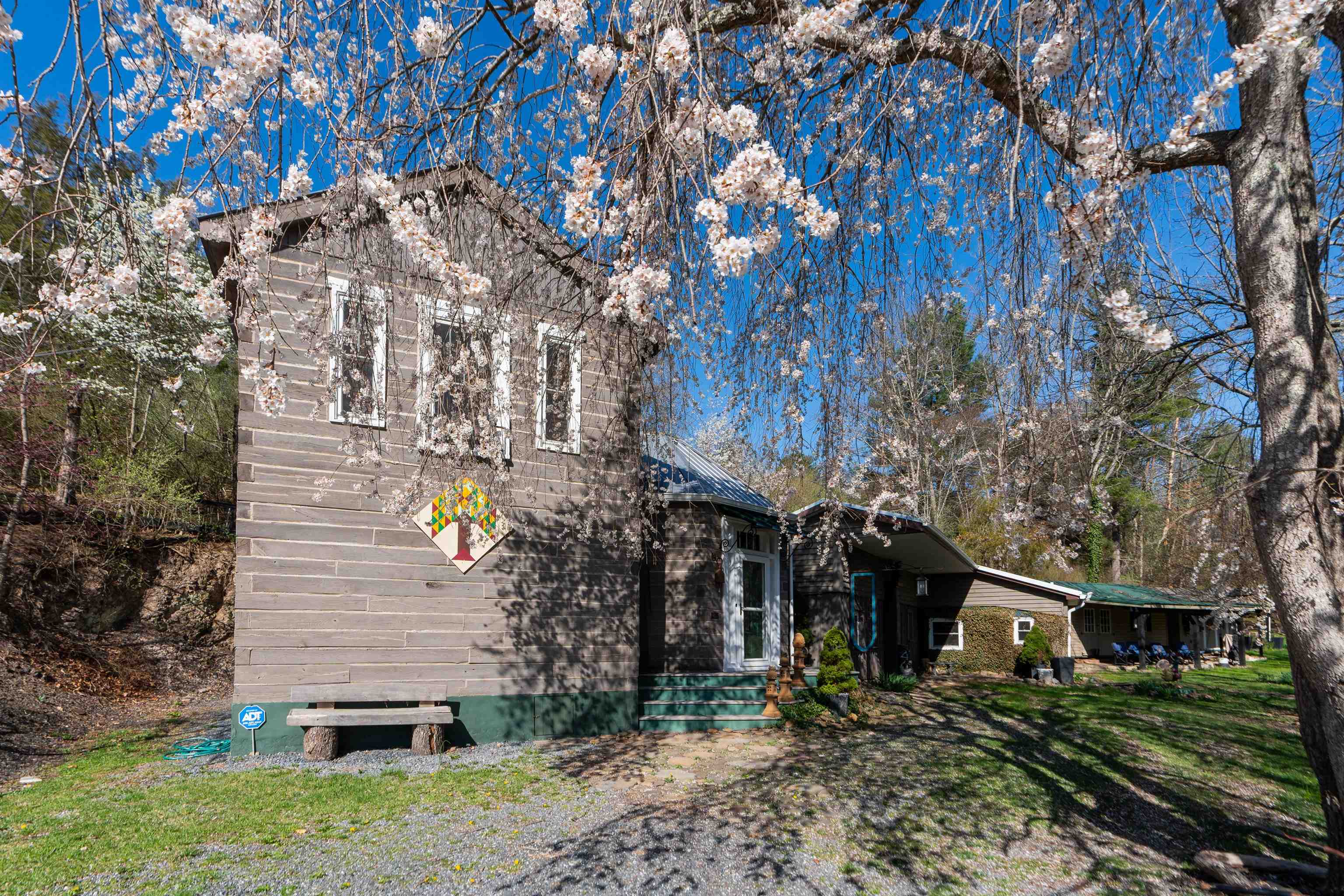 2665 DEERFIELD VALLEY RD