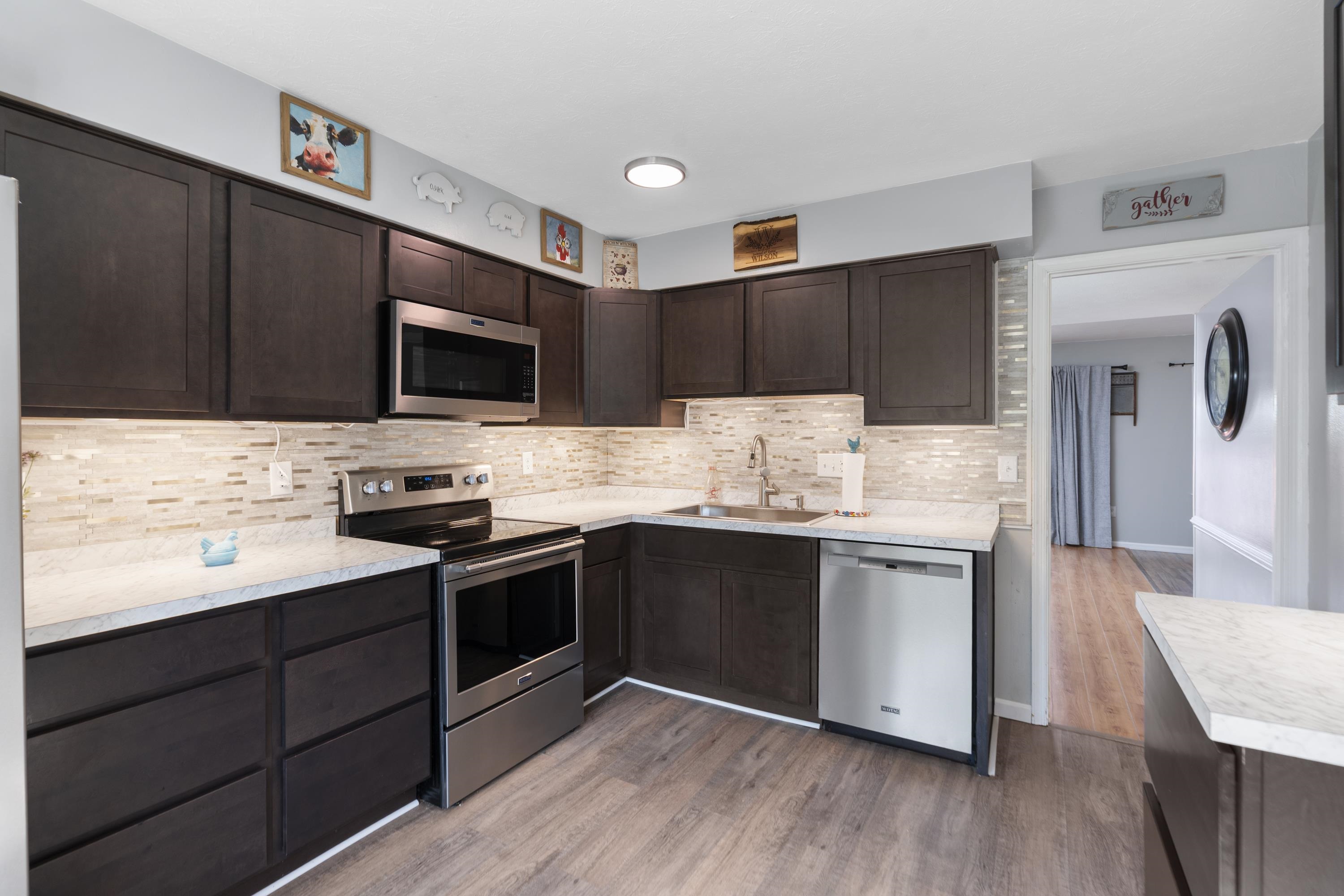 108 ESSEX DR