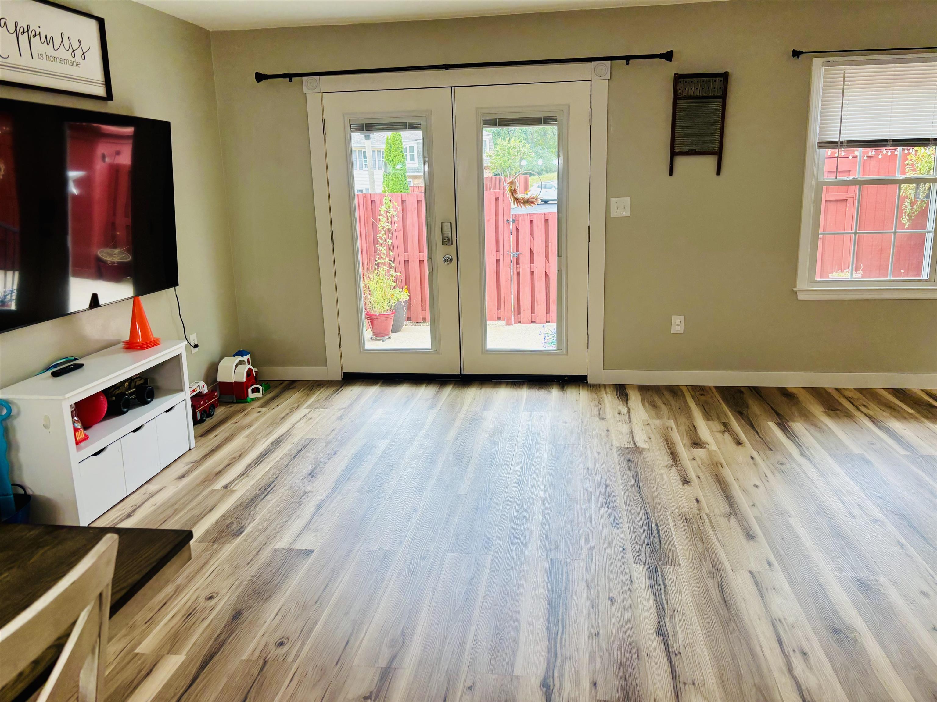 108 ESSEX DR