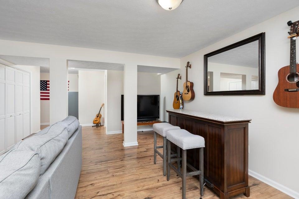 145 THOROUGHBRED CIR