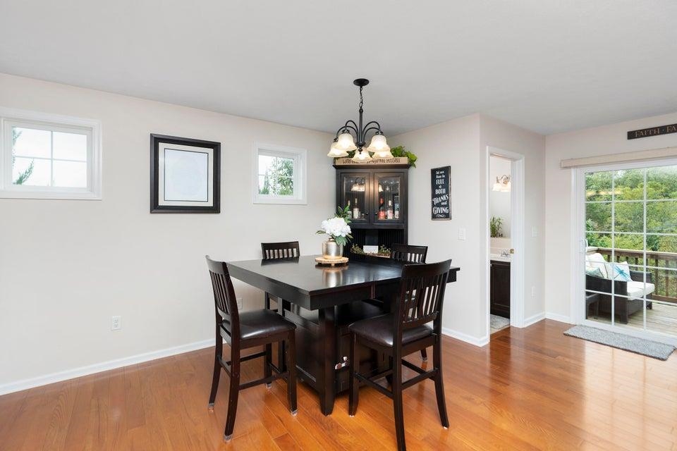 145 THOROUGHBRED CIR