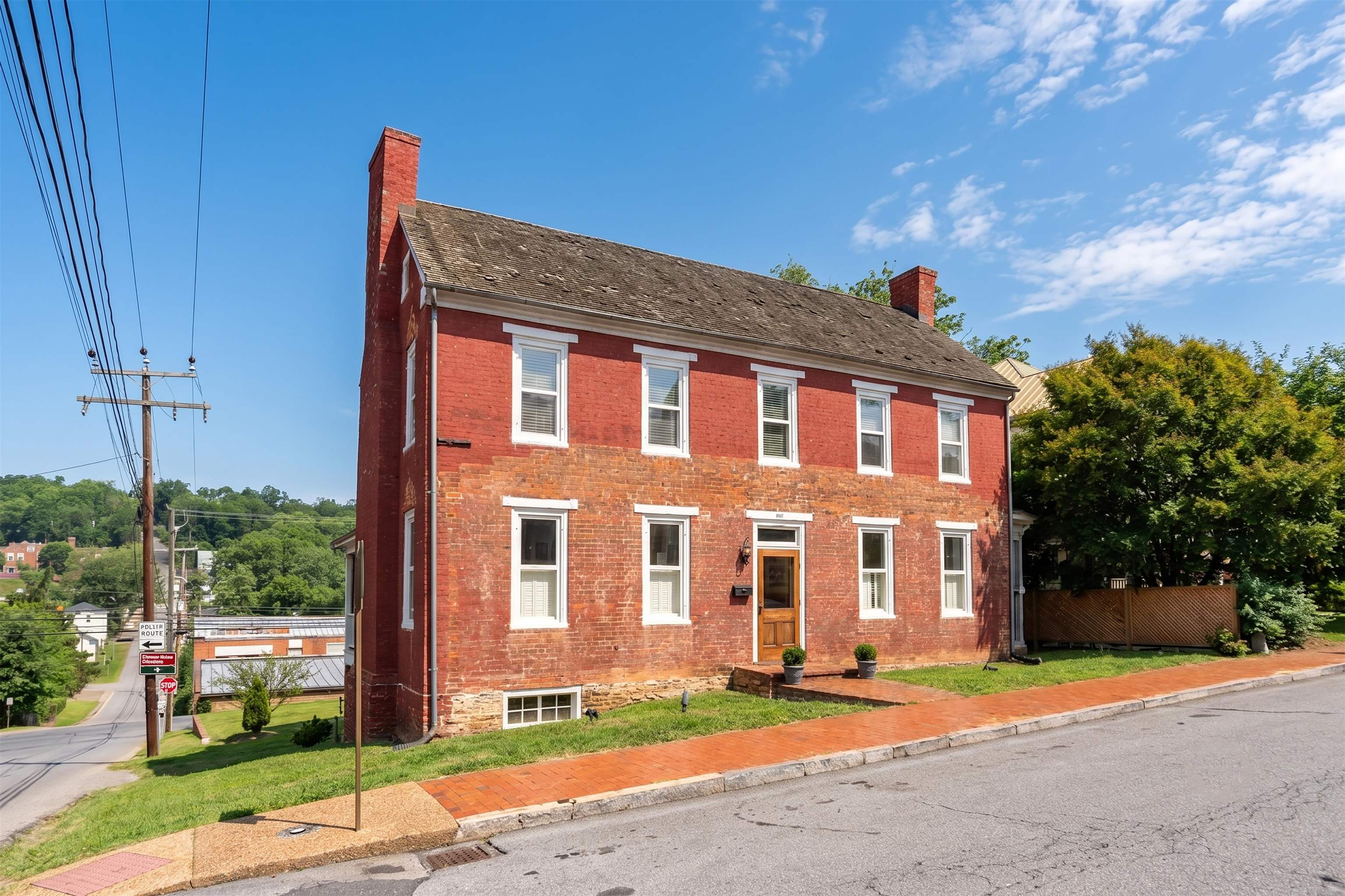 26 FAYETTE ST
