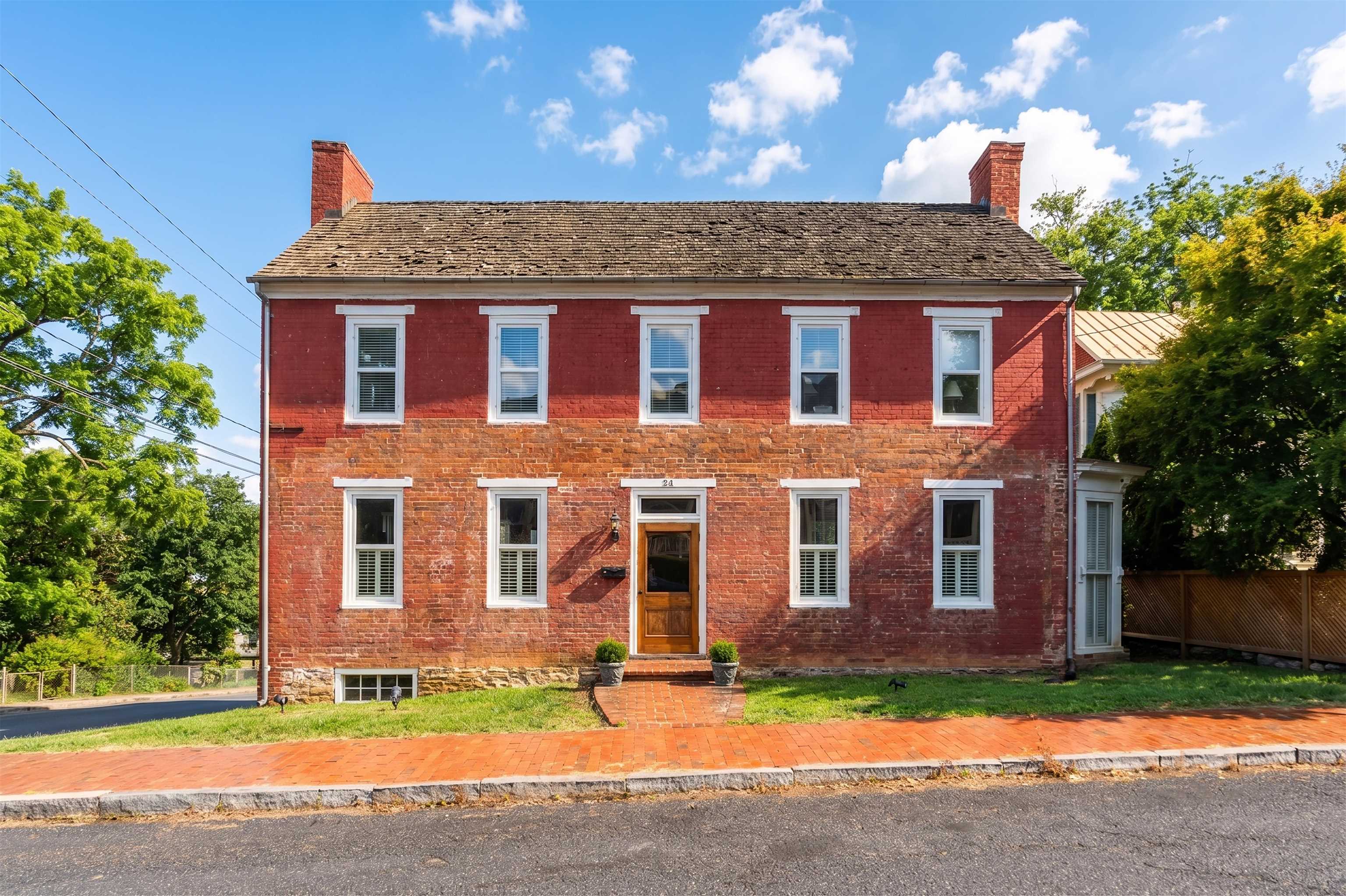 26 FAYETTE ST