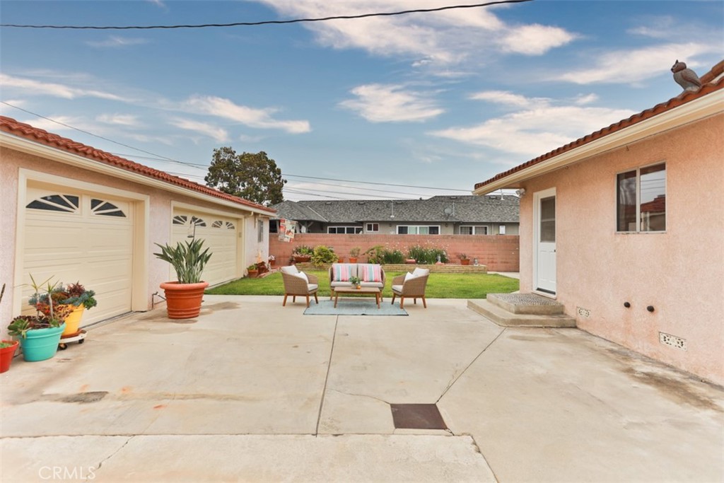 5321 E Walton Street