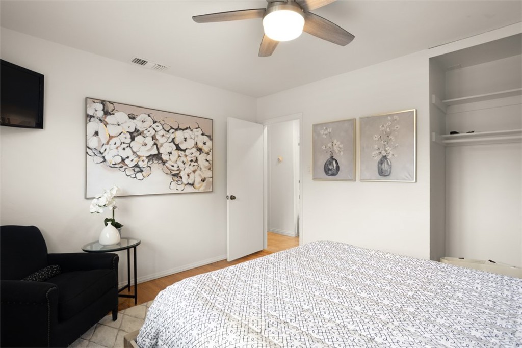 5321 E Walton Street