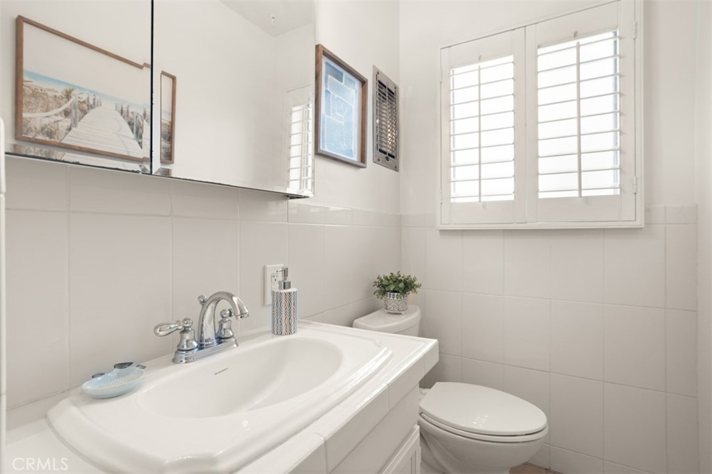 5321 E Walton Street