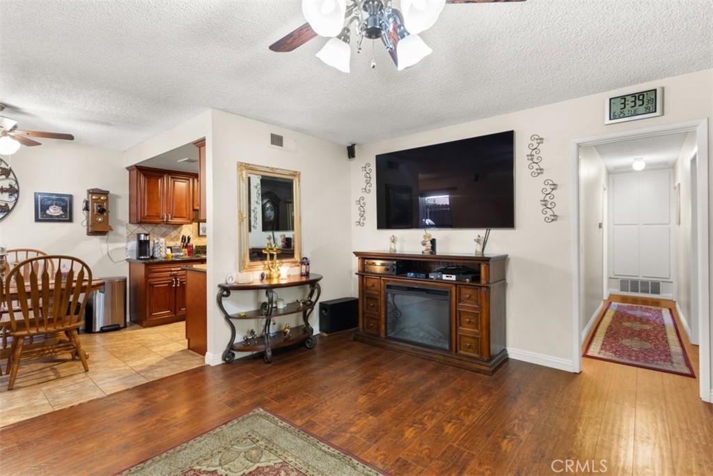 1048 Las Lomas Drive A