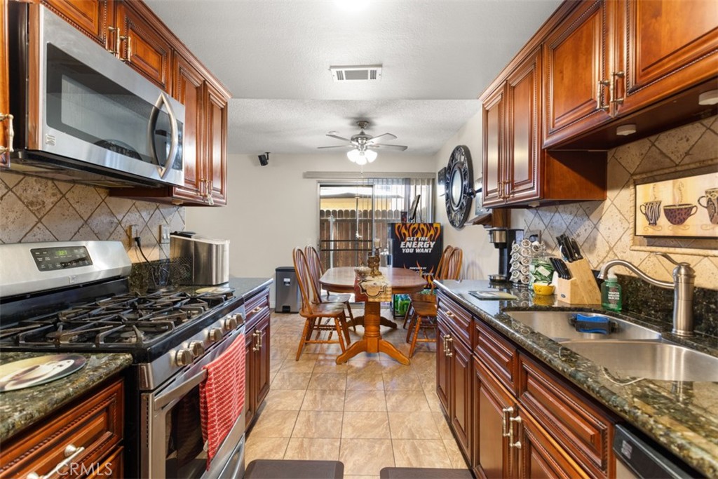 1048 Las Lomas Drive A