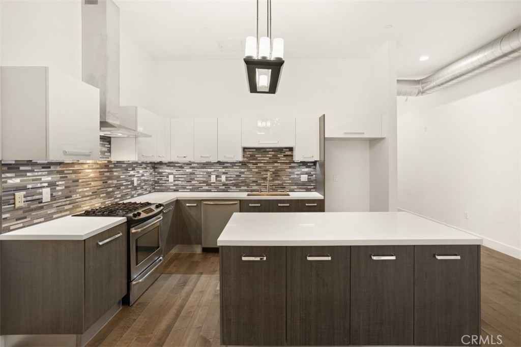 433 Pine Avenue 304