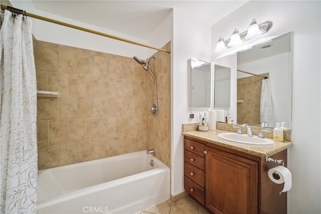 13951 Sherman Way 204