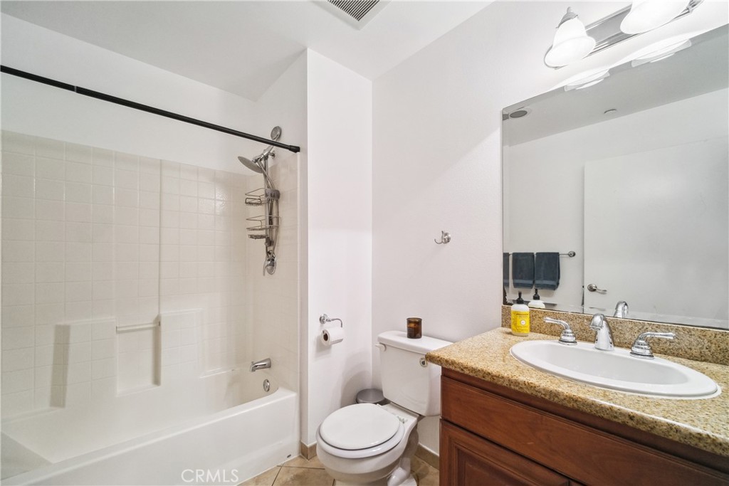 13951 Sherman Way 204