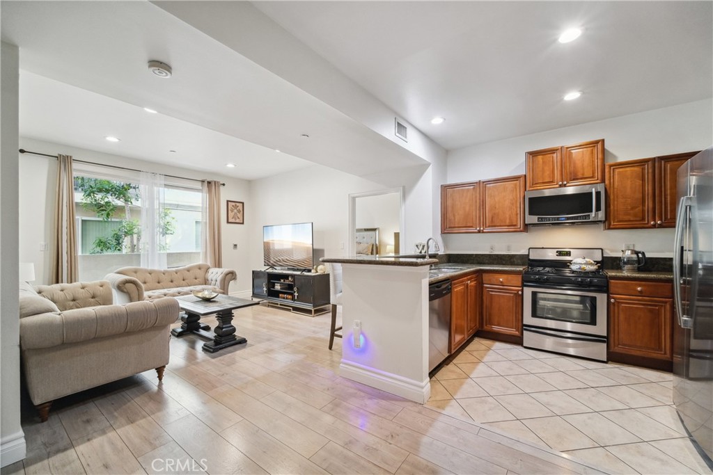 13951 Sherman Way 204