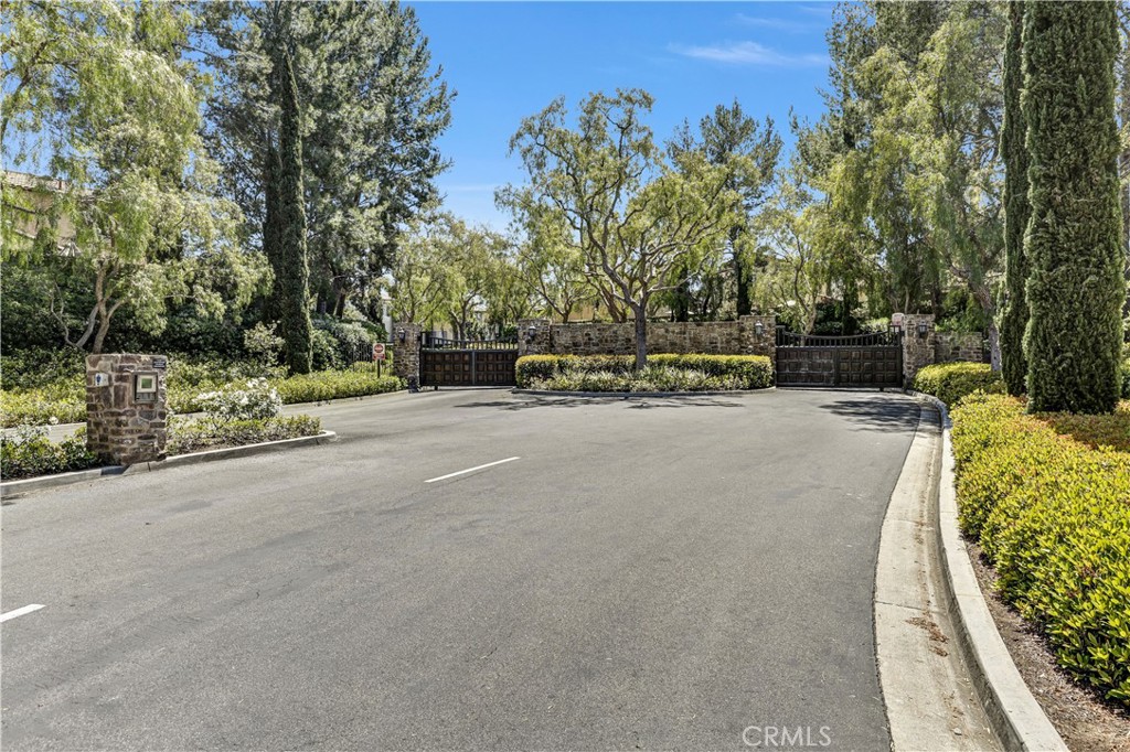 86 Canyoncrest