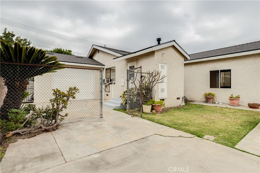 17610 Roseton Avenue