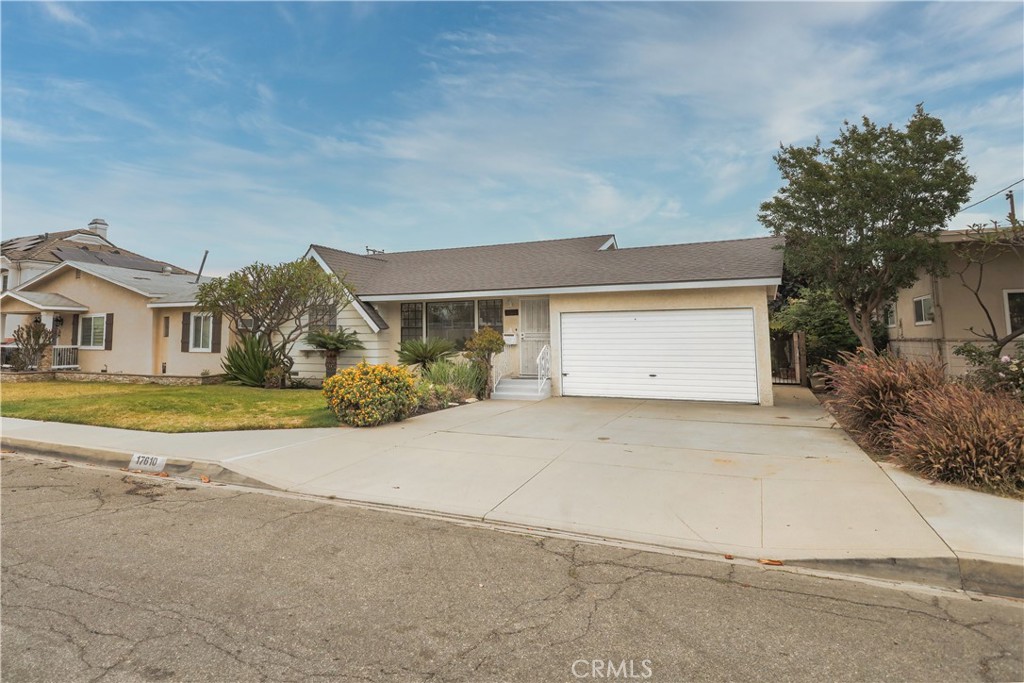 17610 Roseton Avenue