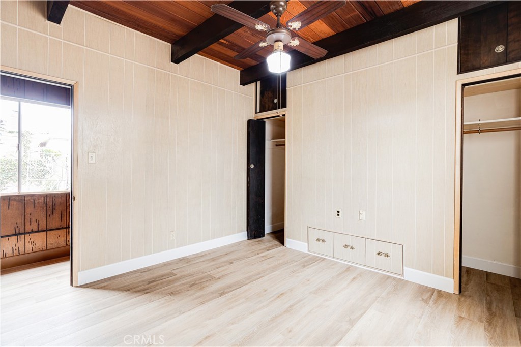 17610 Roseton Avenue