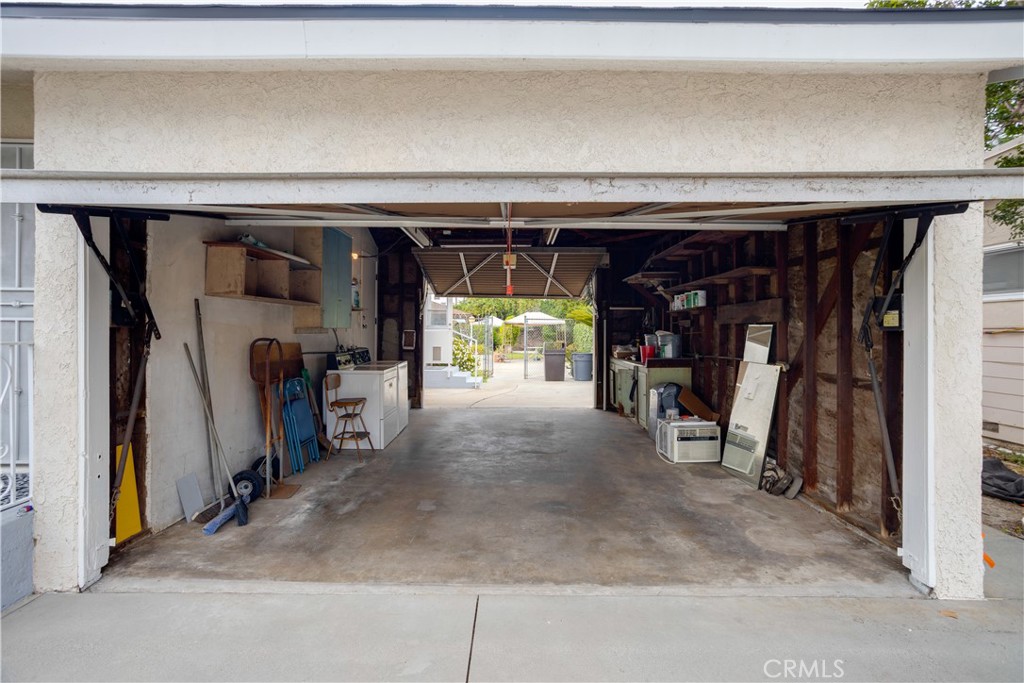 17610 Roseton Avenue