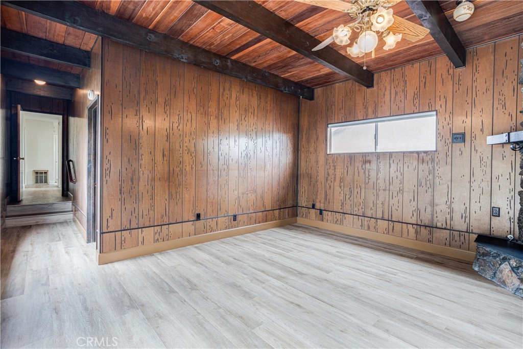 17610 Roseton Avenue