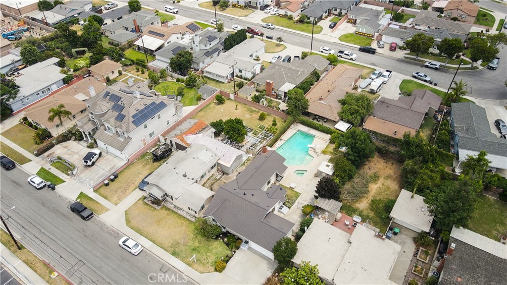 17610 Roseton Avenue